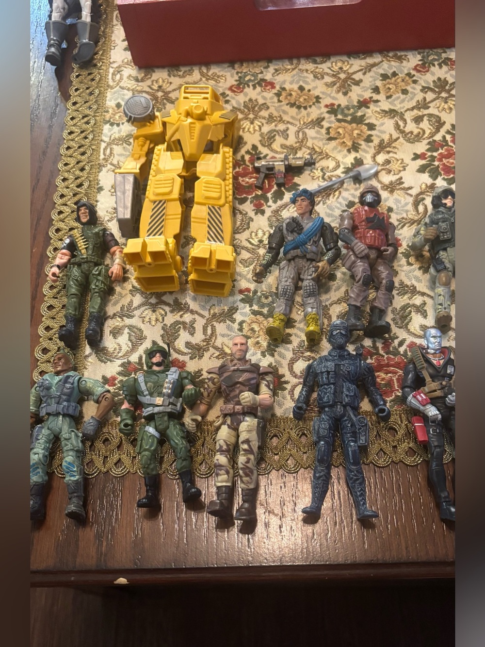 Lot of 9 Lanard The Corps Action Figures + Yellow Robot Vehicle Parts/Repair